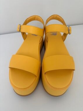 SOREL - Women’s Yellow Platform Ankle-Strap Sandals